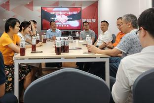 比卢普斯：利拉德是我见过最稳定的人之一 会一直支持他的决定